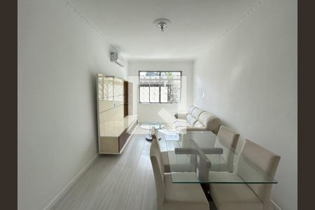 Sala de casa para alugar com 3 quartos, 250m² em Vila Valqueire, Rio de Janeiro