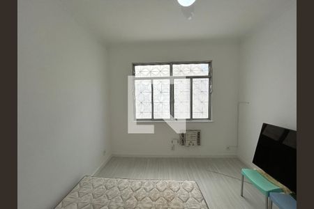 Quarto de casa para alugar com 3 quartos, 250m² em Vila Valqueire, Rio de Janeiro