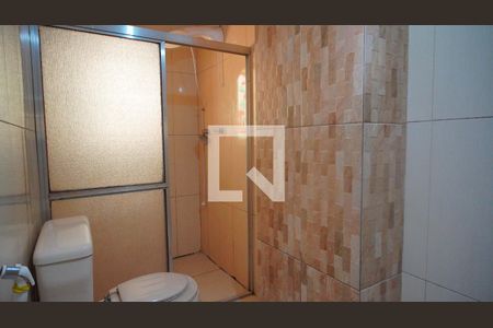 Banheiro da suite  de casa à venda com 4 quartos, 255m² em Cavalhada, Porto Alegre