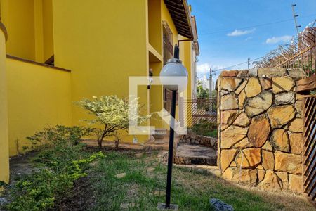 Área externa de casa à venda com 6 quartos, 400m² em Sagrada Família, Belo Horizonte