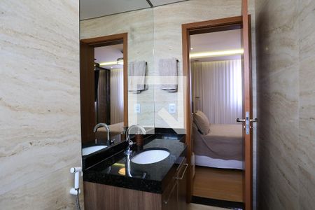 Banheiro da Suíte de apartamento à venda com 3 quartos, 85m² em Palmares, Belo Horizonte