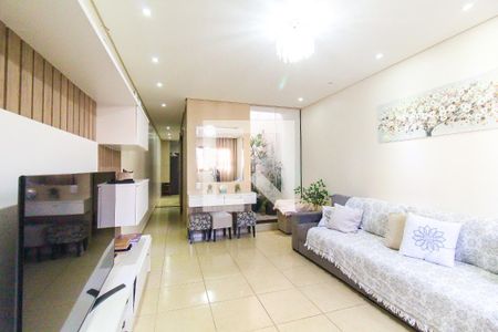 Sala de casa para alugar com 3 quartos, 300m² em Itaquera, São Paulo
