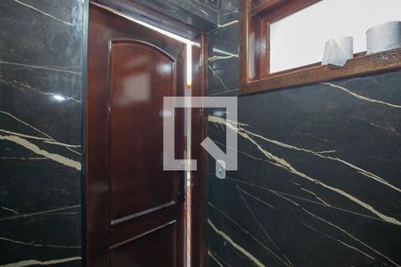 Lavabo de casa de condomínio para alugar com 4 quartos, 538m² em Vila Albertina, São Paulo