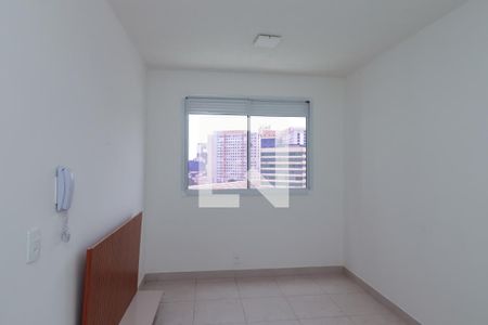 Sala de apartamento para alugar com 2 quartos, 37m² em Parque Industrial Tomas Edson, São Paulo