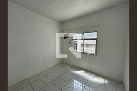 Quarto de casa para alugar com 1 quarto, 60m² em Turiaçú, Rio de Janeiro