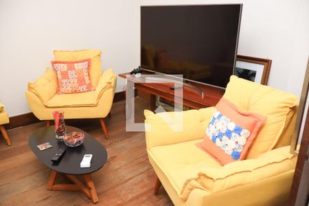 Apartamento para alugar com 5 quartos, 338m² em Caminho das Árvores, Salvador