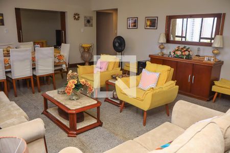 Apartamento para alugar com 5 quartos, 338m² em Caminho das Árvores, Salvador