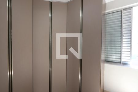 Quarto 2 de apartamento à venda com 2 quartos, 42m² em Conjunto Habitacional Teotonio Vilela, São Paulo