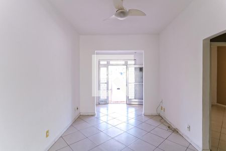 Sala de casa para alugar com 2 quartos, 140m² em Inhaúma, Rio de Janeiro