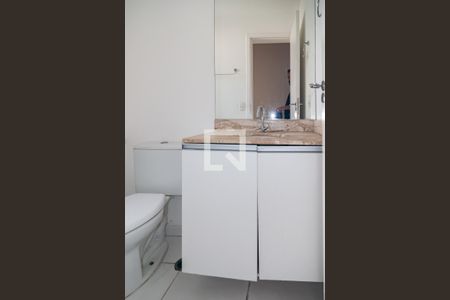 Banheiro social de apartamento à venda com 2 quartos, 60m² em Bela Vista, São Paulo