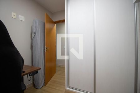 Quarto 1 de apartamento para alugar com 2 quartos, 60m² em Samambaia Sul (samambaia), Brasília