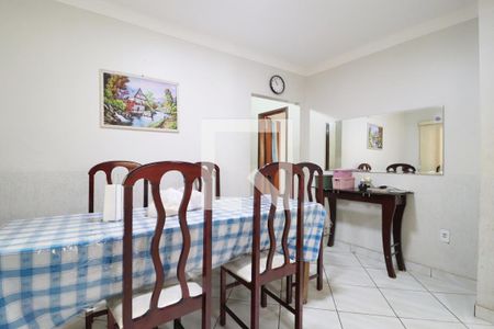 Sala de Jantar de casa para alugar com 4 quartos, 120m² em Jardim das Palmeiras, Uberlândia
