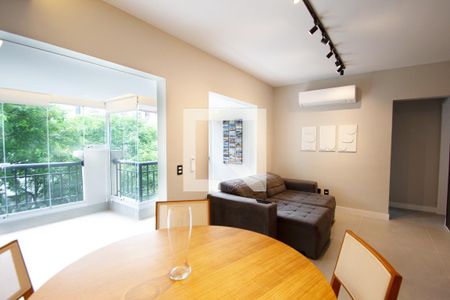 Sala de apartamento para alugar com 2 quartos, 72m² em Paraíso, São Paulo