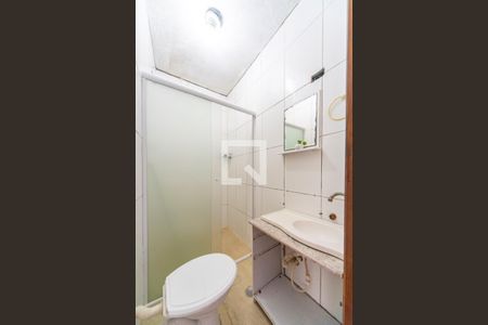 Banheiro  de casa para alugar com 1 quarto, 90m² em Vila Humaita, Santo André