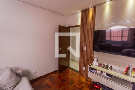 Quarto 1 de casa à venda com 5 quartos, 245m² em Ipê, Belo Horizonte