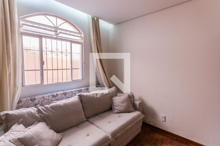 Quarto 1 de casa à venda com 5 quartos, 245m² em Ipê, Belo Horizonte