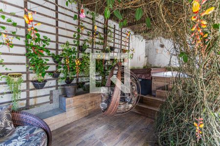 Quintal de casa à venda com 5 quartos, 245m² em Ipê, Belo Horizonte