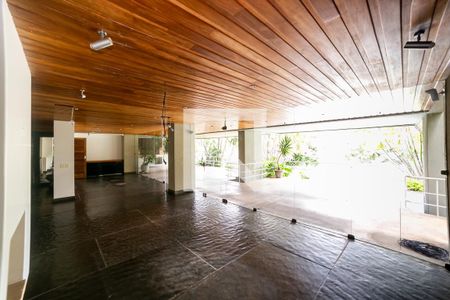 Sala de casa à venda com 8 quartos, 604m² em Garças, Belo Horizonte