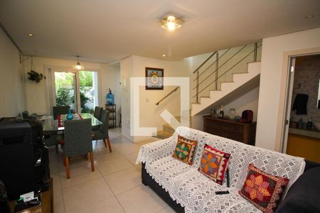 Sala de casa para alugar com 4 quartos, 215m² em Jardim Isabel, Porto Alegre