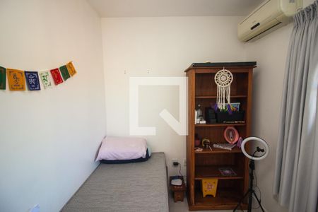 Suíte 2 de casa à venda com 4 quartos, 215m² em Jardim Isabel, Porto Alegre