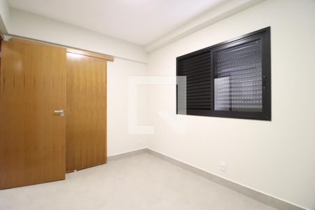 Quarto 2 - Suíte de apartamento para alugar com 3 quartos, 105m² em Santa Mônica, Uberlândia