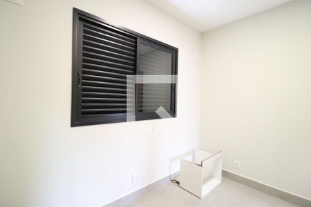Quarto 1 de apartamento para alugar com 3 quartos, 105m² em Santa Mônica, Uberlândia