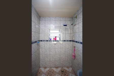 Banheiro Social Casa 2 de casa à venda com 2 quartos, 180m² em Jardim Miriam, São Paulo