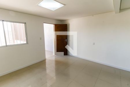 Sala de casa para alugar com 2 quartos, 90m² em Parque Pinheiros, Taboão da Serra