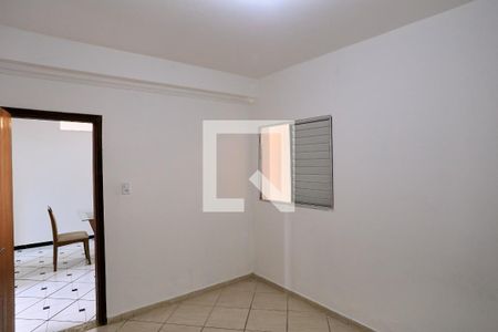 Quarto 1 de casa para alugar com 2 quartos, 80m² em São Marcos, Belo Horizonte