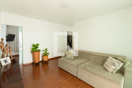 Casa à venda com 3 quartos, 419m² em Lindéia, Contagem