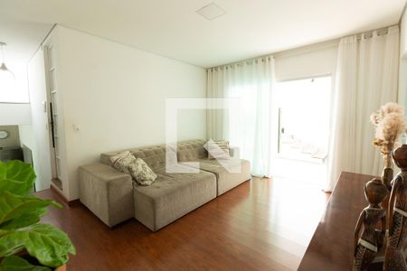 Casa à venda com 3 quartos, 419m² em Lindéia, Contagem
