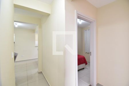 Corredor de apartamento para alugar com 3 quartos, 70m² em Tingui, Curitiba