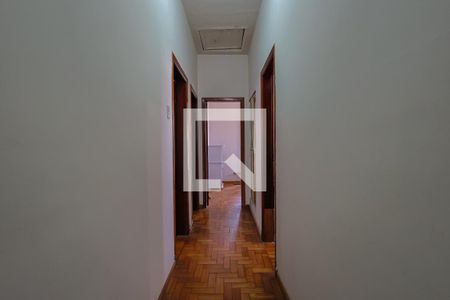Corredor de casa à venda com 4 quartos, 200m² em Colégio Batista, Belo Horizonte