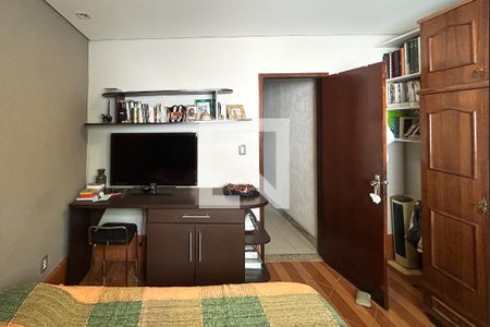 Casa à venda com 3 quartos, 169m² em Rio Branco, Belo Horizonte