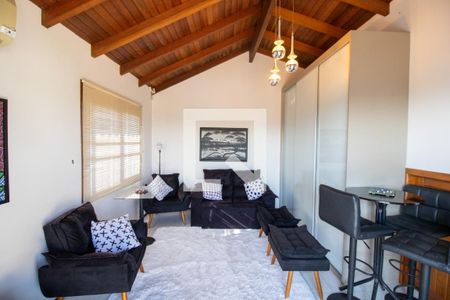 Sala de TV de casa à venda com 3 quartos, 165m² em Espírito Santo, Porto Alegre