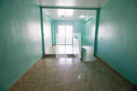 Sala de casa para alugar com 2 quartos, 123m² em Jardim Guaciara, Taboão da Serra