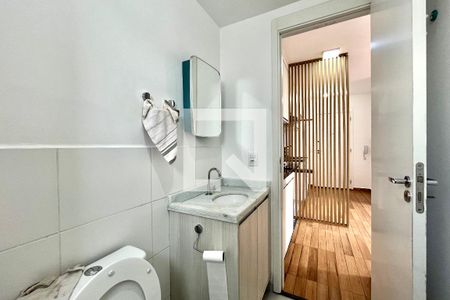 Banheiro  de apartamento à venda com 2 quartos, 37m² em Vila Guarani (z Sul), São Paulo