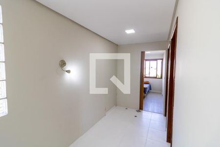 Sala de casa à venda com 4 quartos, 160m² em Coronel Aparicio Borges, Porto Alegre