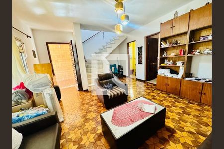 Casa à venda com 2 quartos, 132m² em Jardim Alzira, São Paulo