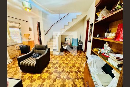 Casa à venda com 2 quartos, 132m² em Jardim Alzira, São Paulo