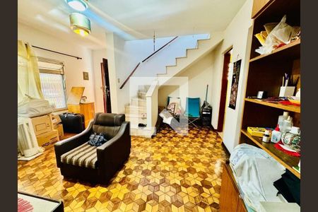 Casa à venda com 2 quartos, 132m² em Jardim Alzira, São Paulo