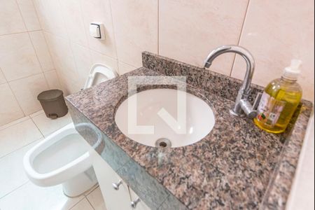 Banheiro  de casa à venda com 3 quartos, 190m² em Parque Novo Oratório, Santo André