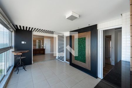 Apartamento para alugar com 3 quartos, 139m² em Embaré, Santos