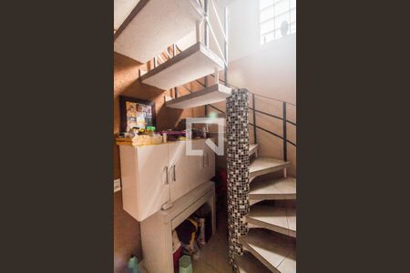 Escada de apartamento à venda com 3 quartos, 125m² em Jardim dos Camargos, Barueri