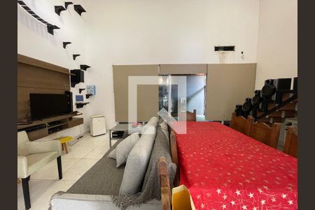 Sala de casa à venda com 3 quartos, 230m² em Rio Pequeno, São Paulo