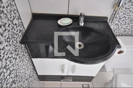 Banheiro de kitnet/studio para alugar com 1 quarto, 70m² em Vila Nova Mazzei, São Paulo