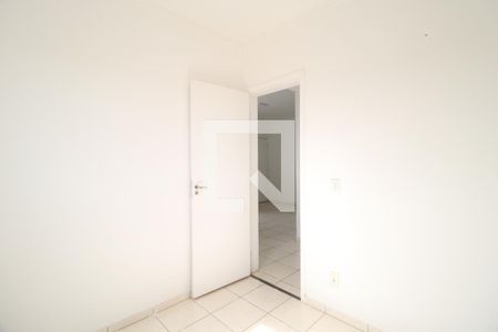 Quarto 2 de apartamento para alugar com 2 quartos, 46m² em Shopping Park, Uberlândia