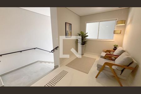 Hall de entrada de apartamento para alugar com 2 quartos, 46m² em Vila Curuçá, Santo André