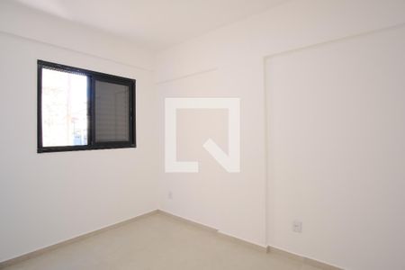 Quarto 1 de apartamento para alugar com 2 quartos, 46m² em Vila Granada, São Paulo