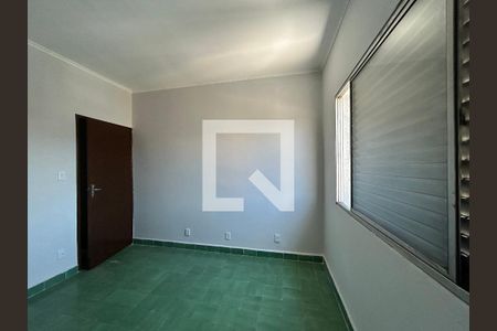 Quarto 1 de casa para alugar com 3 quartos, 120m² em Jardim Marisa, São Paulo